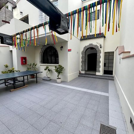 Casaroma Hostels Лима Екстериор снимка