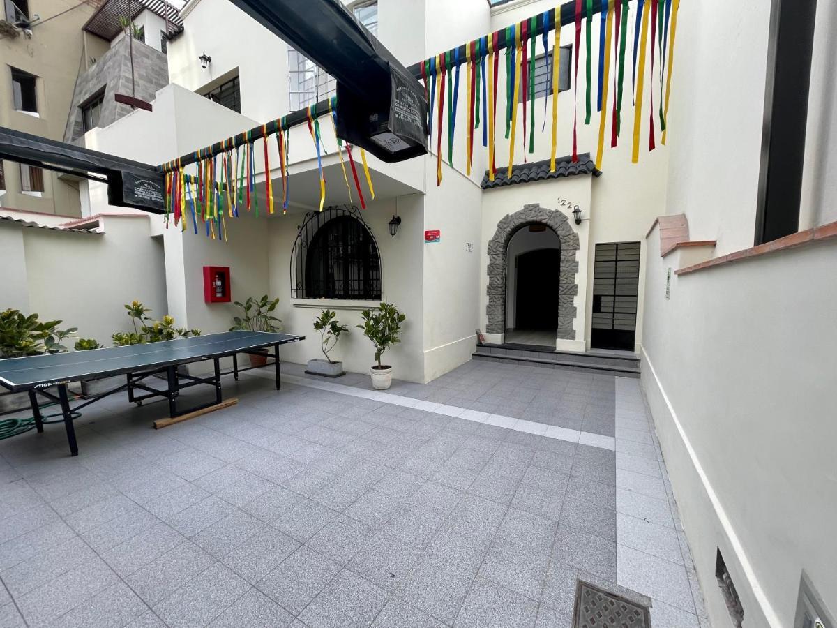 Casaroma Hostels Лима Екстериор снимка