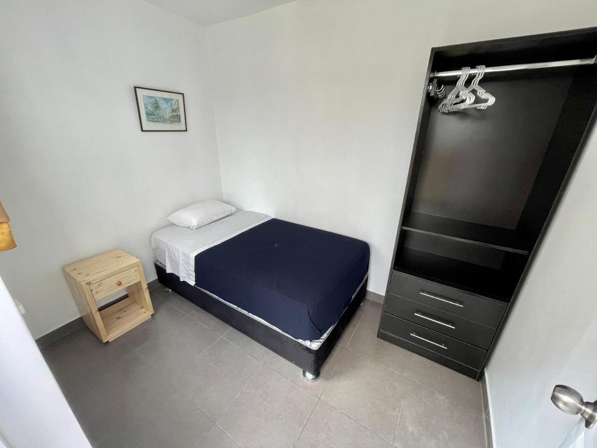 Casaroma Hostels Лима Екстериор снимка