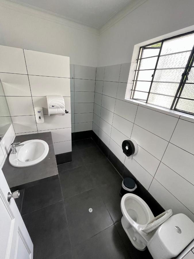 Casaroma Hostels Лима Екстериор снимка